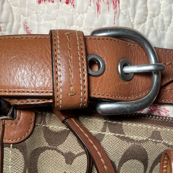Coach HOBO Bag and Matching Wallet. Y2K and looking great./1 owner. Auth/Coach - Picture 11 of 16